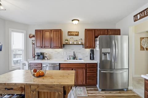 Photo of 990 Youngs Creek Drive, Franklin, IN