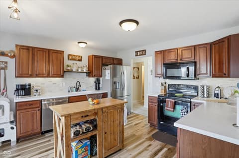 Photo of 990 Youngs Creek Drive, Franklin, IN
