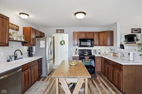 Photo of 990 Youngs Creek Drive, Franklin, IN