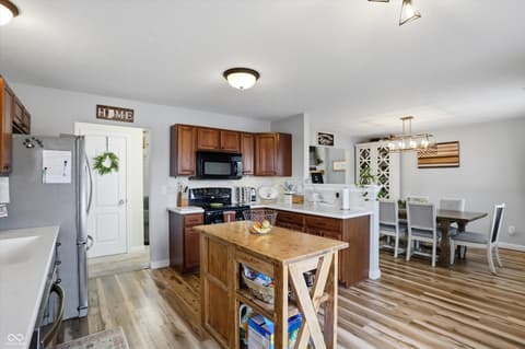 Photo of 990 Youngs Creek Drive, Franklin, IN