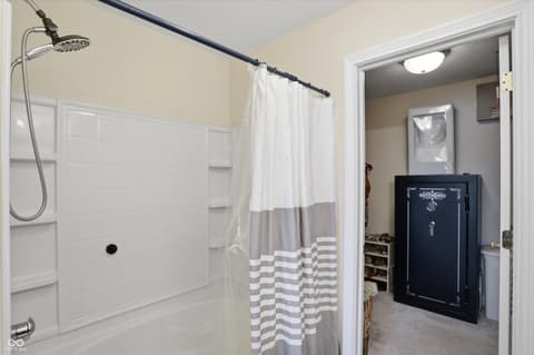 Photo of 990 Youngs Creek Drive, Franklin, IN