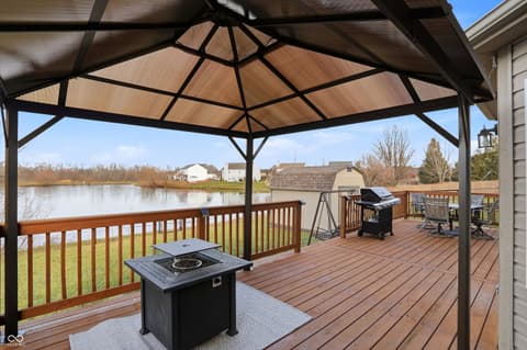 Photo of 990 Youngs Creek Drive, Franklin, IN