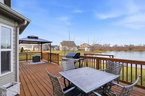 Photo of 990 Youngs Creek Drive, Franklin, IN