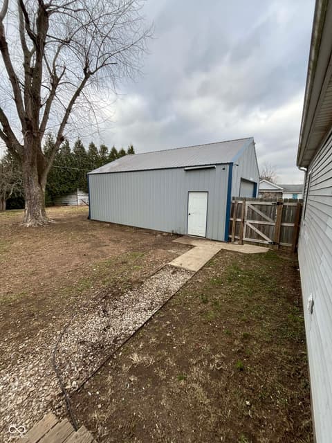 Photo of 716 Fairview Drive, Columbus, IN
