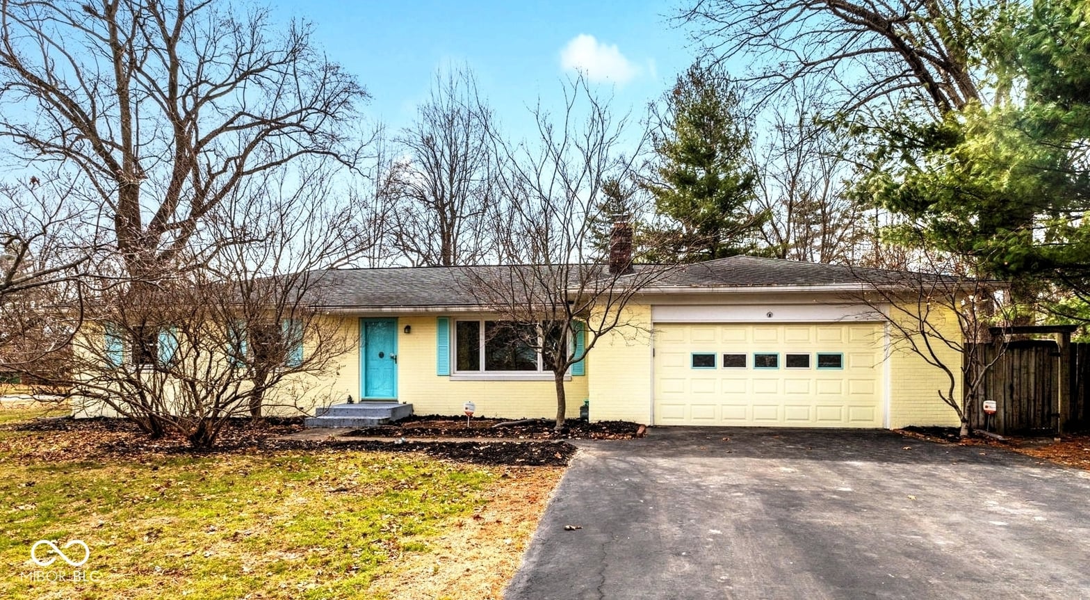 Photo of 907 Fairway Drive, Indianapolis, IN