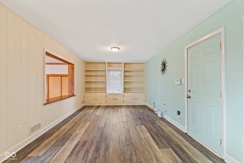 Family room at 907 Fairway Drive, Indianapolis, IN