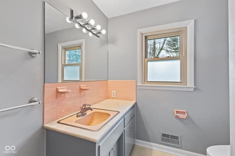 Photo of 907 Fairway Drive, Indianapolis, IN