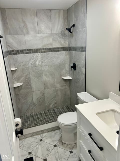 Primary bathroom at 728 E County Road 100 N, Frankfort, IN