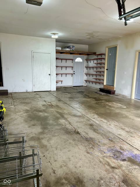 Garage at 728 E County Road 100 N, Frankfort, IN