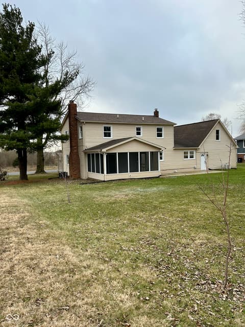 Backyard at 728 E County Road 100 N, Frankfort, IN