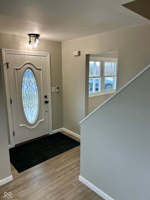 Foyer at 728 E County Road 100 N, Frankfort, IN