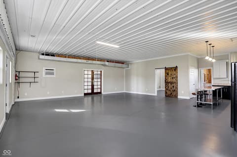 Garage at 940 W 1090 N, Fountaintown, IN