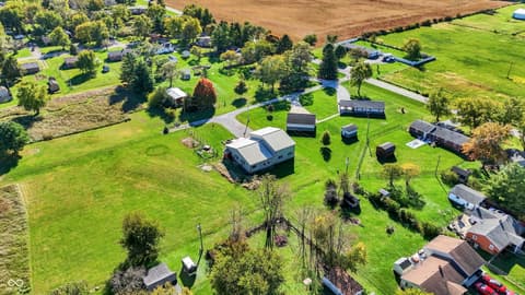 Aerial view at 940 W 1090 N, Fountaintown, IN