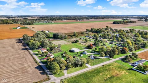 Aerial view at 940 W 1090 N, Fountaintown, IN