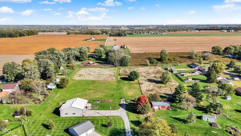 Aerial view at 940 W 1090 N, Fountaintown, IN