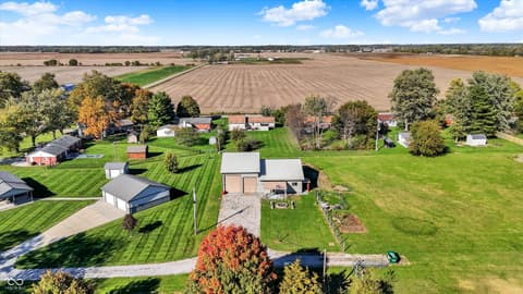 Aerial view at 940 W 1090 N, Fountaintown, IN