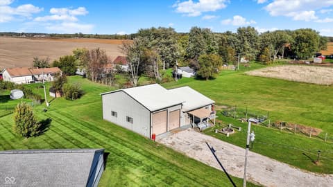 Aerial view at 940 W 1090 N, Fountaintown, IN
