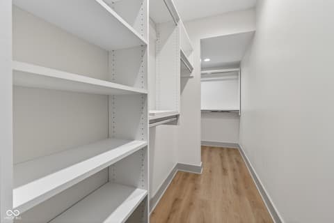 Walk In Closets — 5155 Abington Way, Zionsville, IN