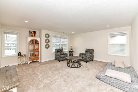 Photo of 10545 Oak Bend Boulevard, Indianapolis, IN