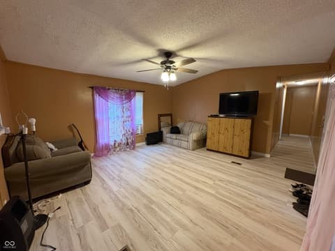 Photo of 258 Ole Rocking Chair Way, Cloverdale, IN