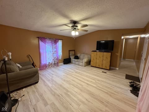 Photo of 258 Ole Rocking Chair Way, Cloverdale, IN