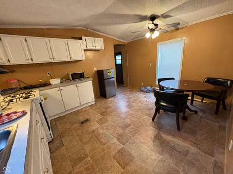 Photo of 258 Ole Rocking Chair Way, Cloverdale, IN