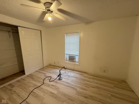 Photo of 258 Ole Rocking Chair Way, Cloverdale, IN