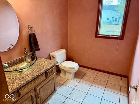 Bathroom at 3901 W Allen Court, Muncie, IN