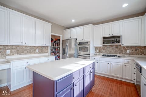 Photo of 3905 Heathfield Court, Zionsville, IN