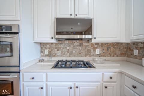 Photo of 3905 Heathfield Court, Zionsville, IN