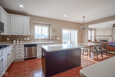 Photo of 3905 Heathfield Court, Zionsville, IN