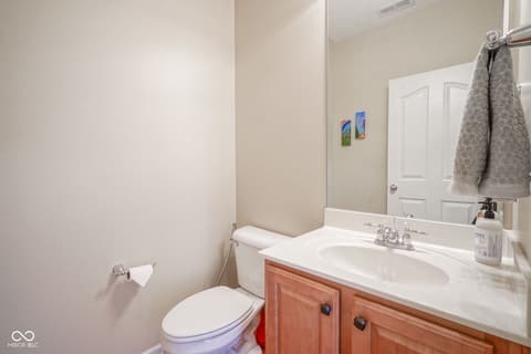 Photo of 3905 Heathfield Court, Zionsville, IN
