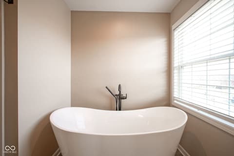 Photo of 3905 Heathfield Court, Zionsville, IN