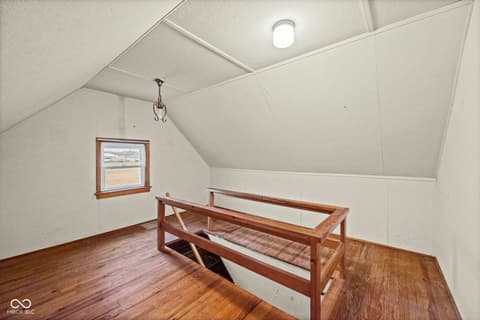 Loft — 614 N Illinois Street, Monticello, IN