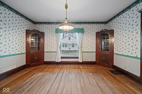 Dining room at 614 N Illinois Street, Monticello, IN