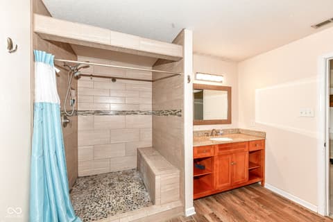Primary bathroom at 19497 Tradewinds Drive, Noblesville, IN