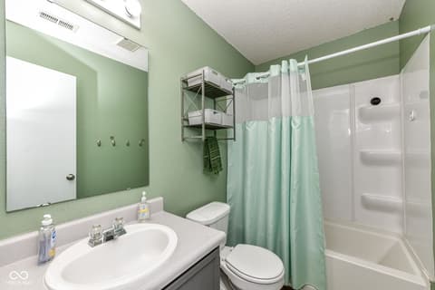 Bathroom at 19497 Tradewinds Drive, Noblesville, IN