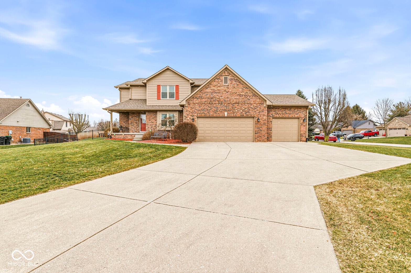 Photo of 322 Samuel Drive, Whiteland, IN