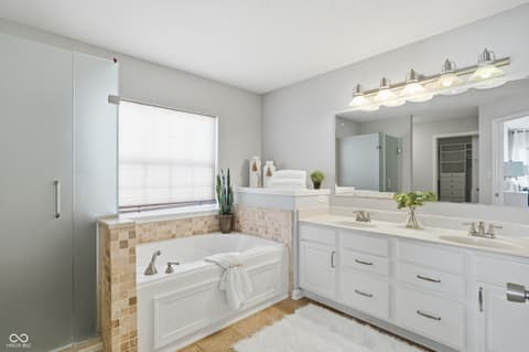 Photo of 13884 Oliver Lane, Carmel, IN