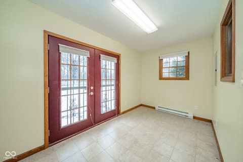Foyer at 2405 N Wicklow Drive, Muncie, IN
