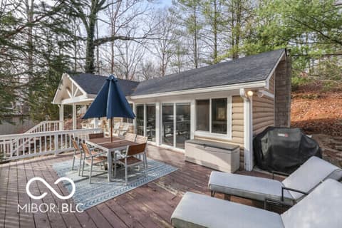 Outdoor living area at 8279 Aspen Drive, Nineveh, IN