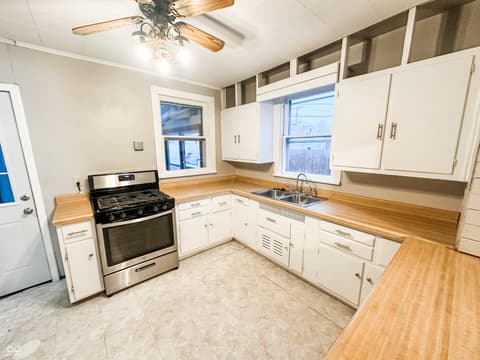 Photo of 718 Main Street, Elwood, IN