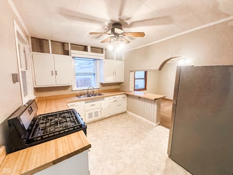 Photo of 718 Main Street, Elwood, IN