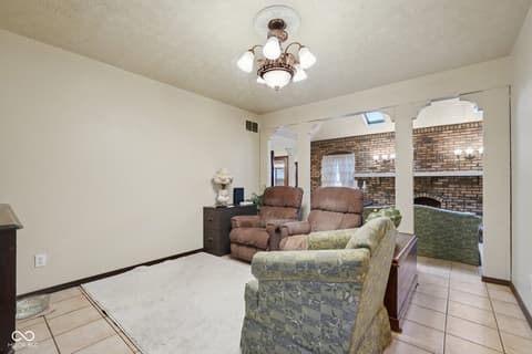 Den — 2579 Cardinal Drive, Pittsboro, IN