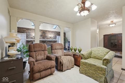 Den — 2579 Cardinal Drive, Pittsboro, IN