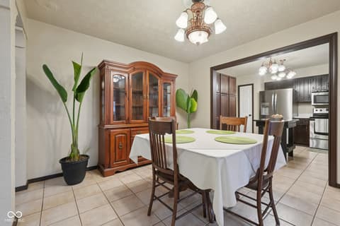 Dining room at 2579 Cardinal Drive, Pittsboro, IN