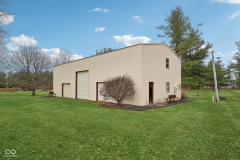 Barn — 2579 Cardinal Drive, Pittsboro, IN
