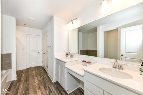 Bathroom at 916 Alba Drive, Lebanon, IN