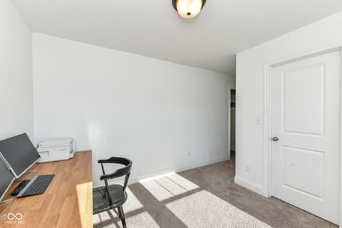 Home office at 916 Alba Drive, Lebanon, IN