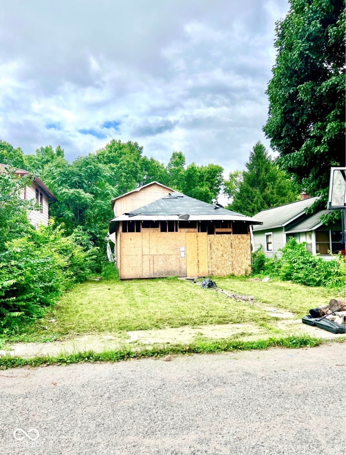 Front exterior at 1431 W 34th Street, Indianapolis, IN